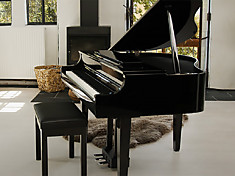 Yamaha CLP-765GP цифровой рояль, 88 клавиш GrandTouch-S™/256 полифония/38 тембров